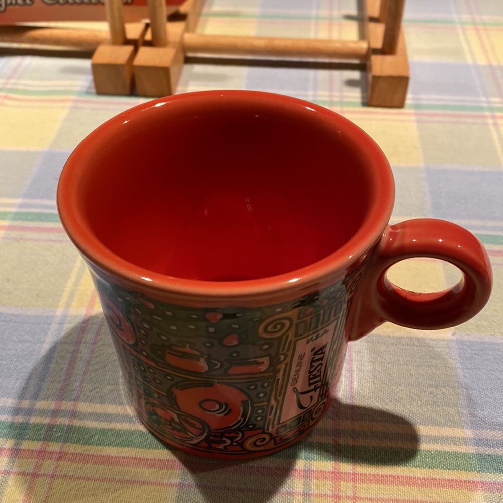 Fiestaware persimmon Christmas mug made for Betty Crocker. Perfect condition - Picture 6 of 6